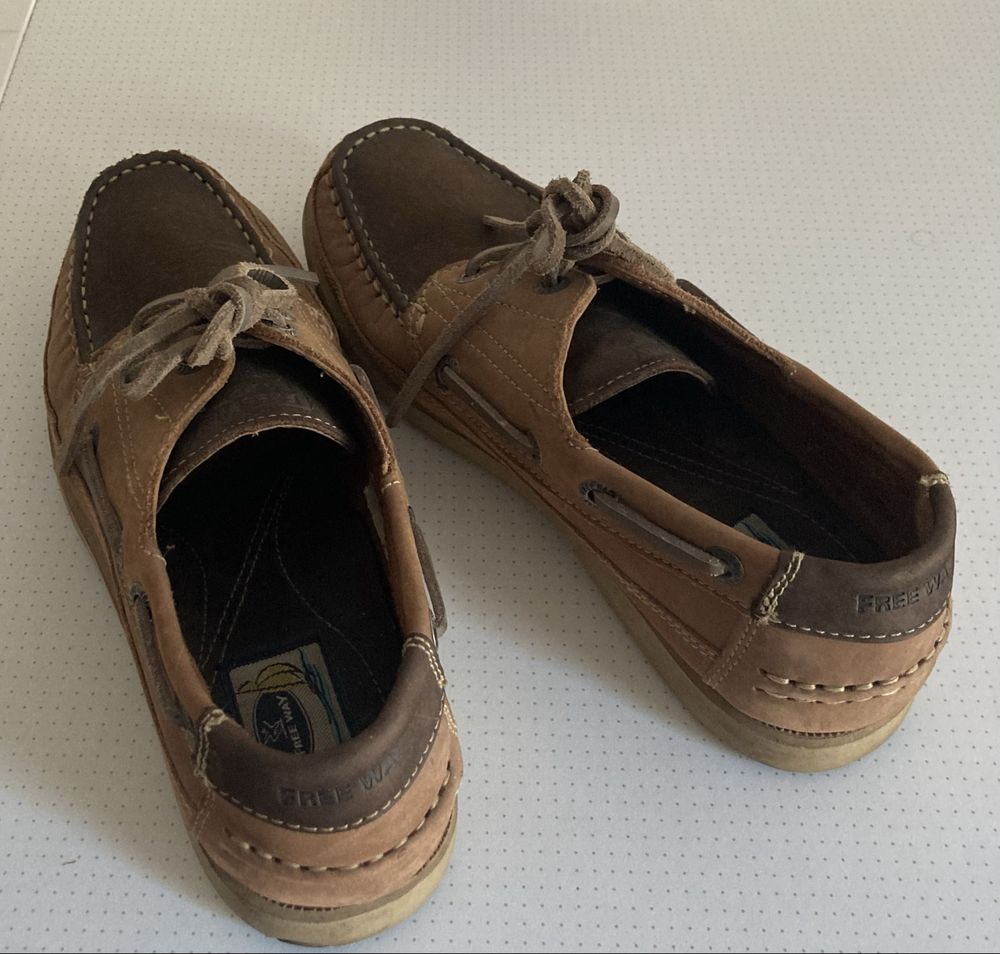 Sapatos de vela- homem tamanhos 40, 41 e 42