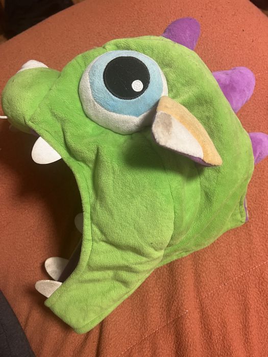 Chapéu de Peluche Dino Gnar (League Of Legends)