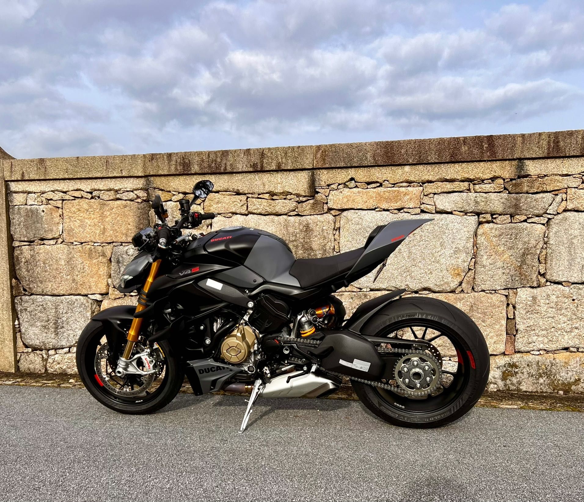OPORTUNIDADE Ducati Streetfighter V4S my 2023