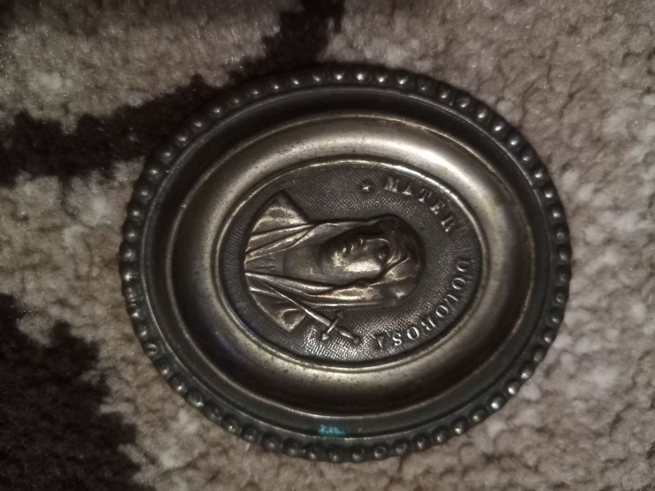 Накладка невідомо регелійна