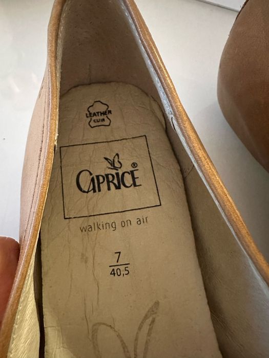 CAPRICE 40,5 baleriny NOWE skóra pantofle ukryty koturn