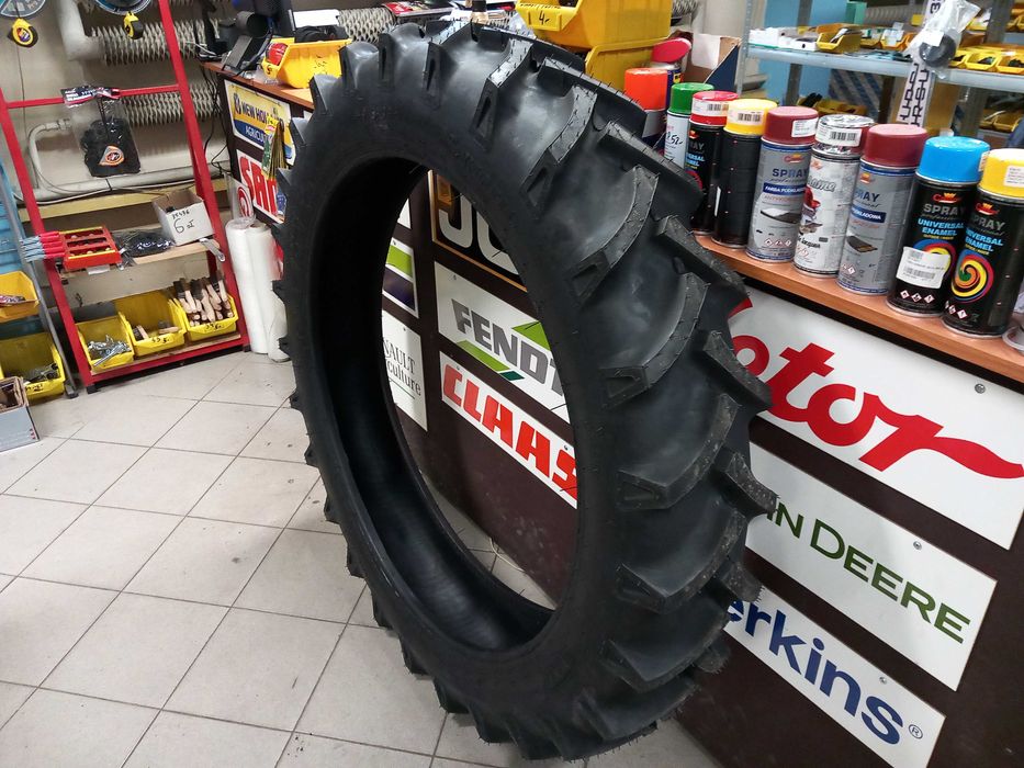 Opona 9.5-36 9.5R36 230/95R36 8-partów MRL MRT329