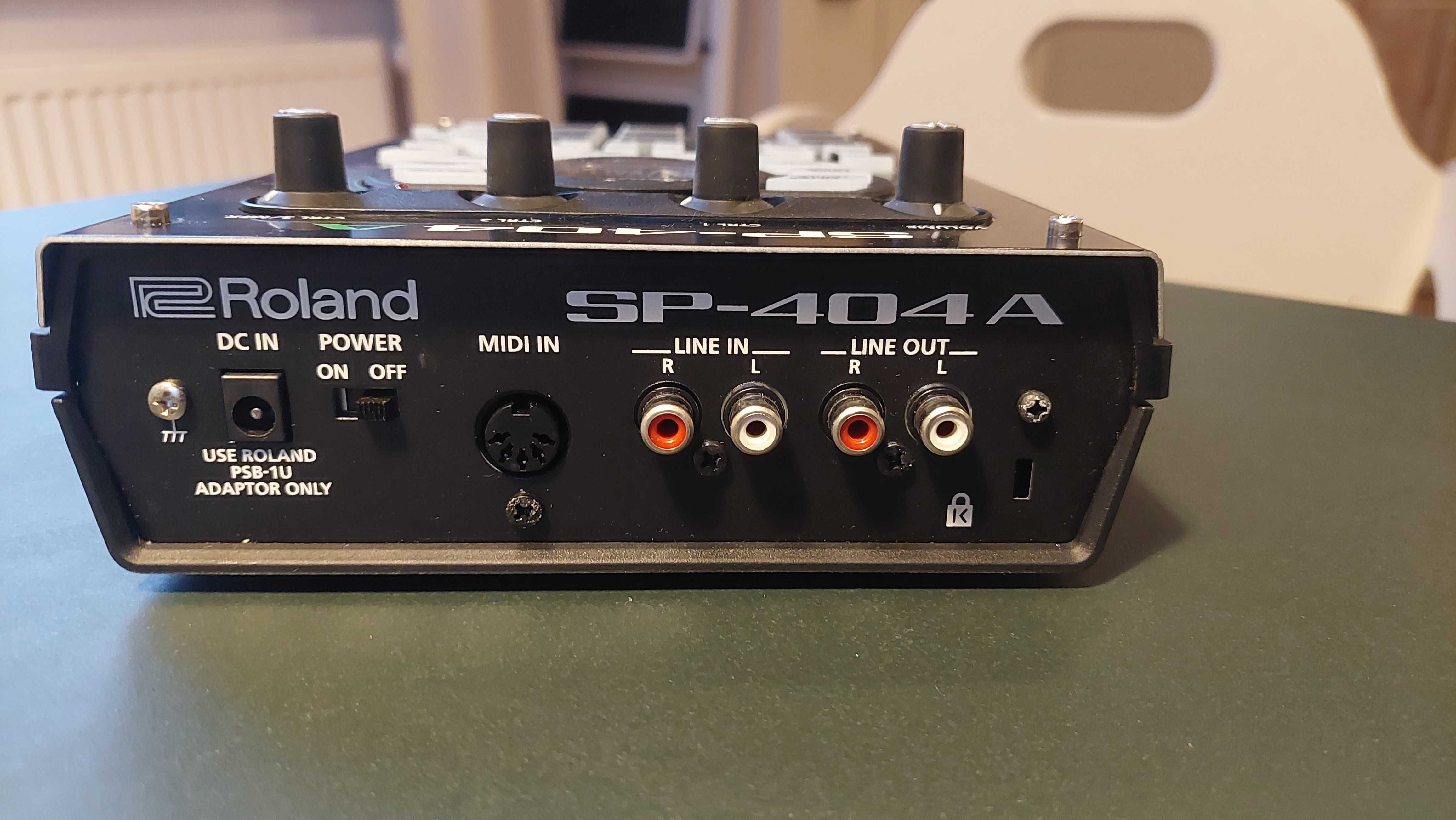 Roland SP - 404A Linear Wave Sampler