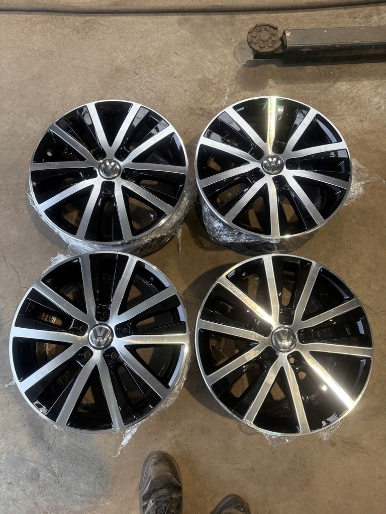 Felgi aluminiowe Volkswagen OE 5x120 7Jx17 ET 55