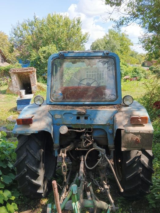 Трактор МТЗ -80 в робочому стані