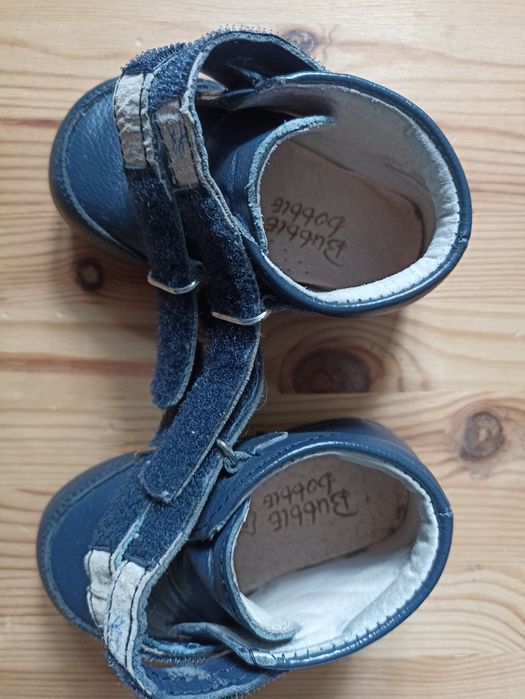 Botas em pele tamanho 18 em azul escuro