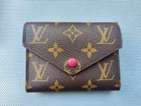Oryginalny Louis Vuitton Victorine Mały portfel Róża czerwona przycisk