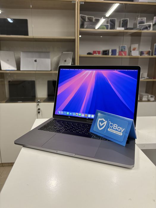 MacBook Pro 13” 2019 — Space Gray — i7 / 16GB / 512GB — Батарея: 100%