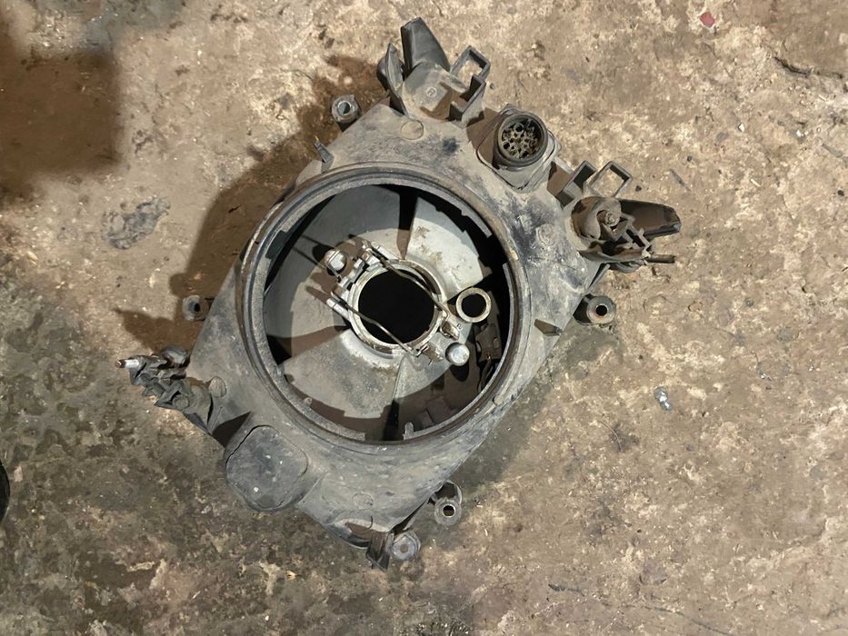 Фара  вантажного авто