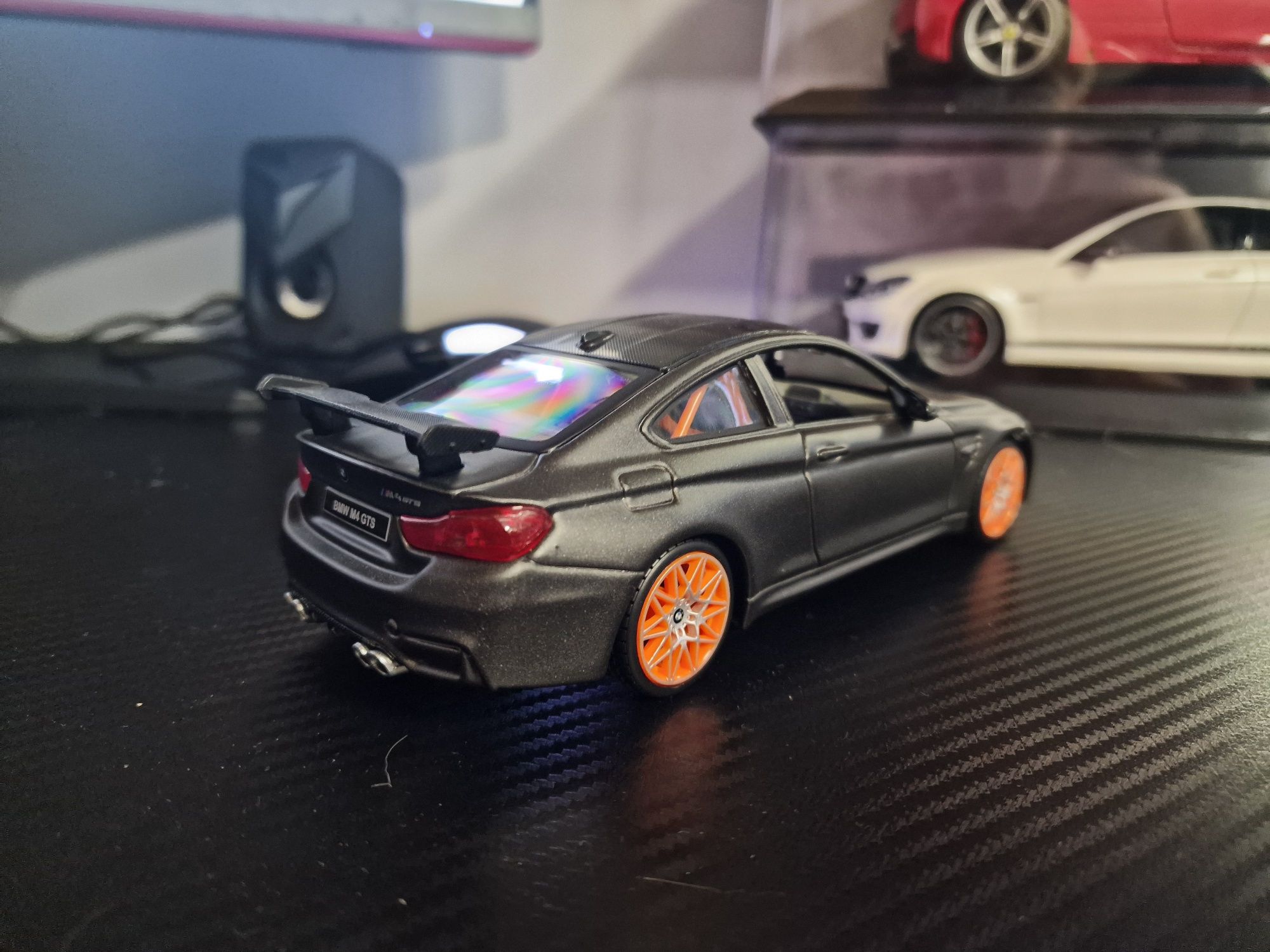 Bmw M4 GTS  1:24