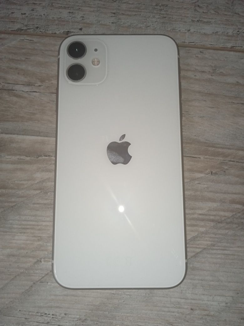 iPhone 11 na gwarancji