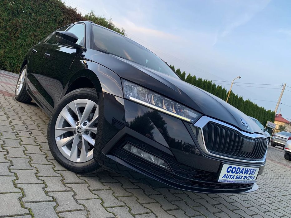 Skoda Octavia Autom. Smart Full LED Salon PL I wł. Bezwyp Oryg Lakier Gwar F.vat 23%