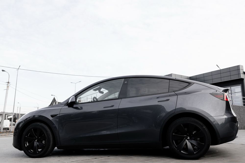 Tesla Y 2021/2022рік