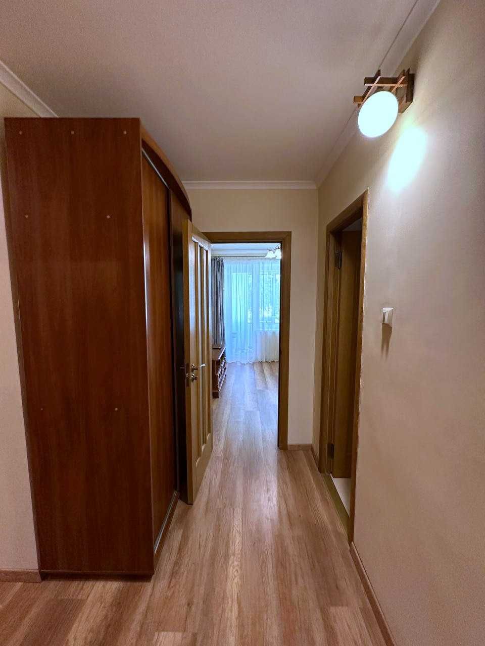 Оренда 2 кімнатної квартири по вулиці Антоненка-Давидовича СИХІВ