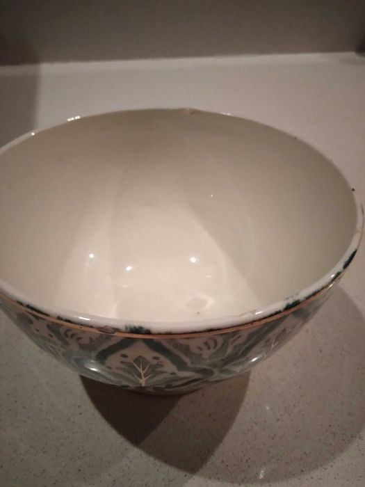 Lindíssima tigela muito antiga da fabrica de louça de Sacavem