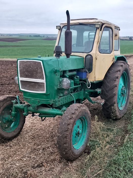 ЮМЗ 6 повністю в робочому стані.