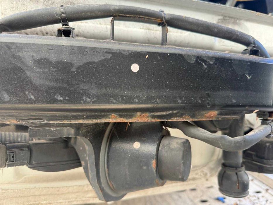 Hak Audi A4 elektrycznie składany po 2016 roku