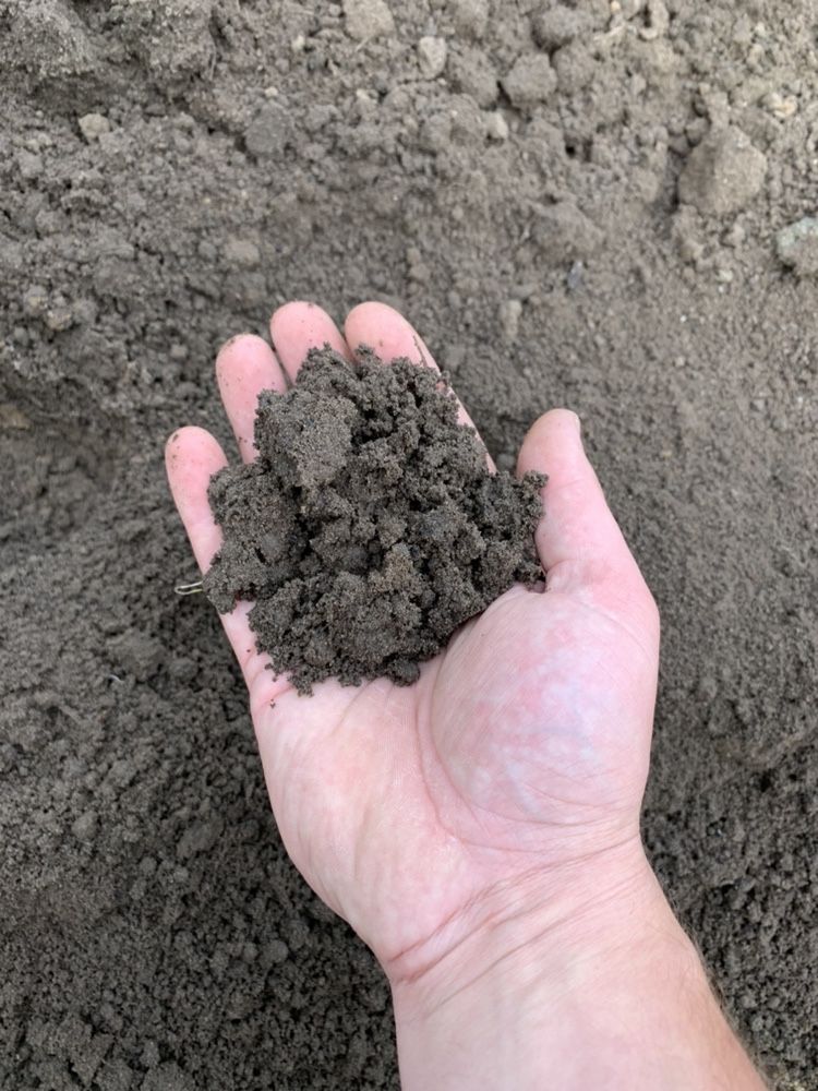ziemia czarnoziem ogrodowa piasek kruszywo beton kliniec piach żwir