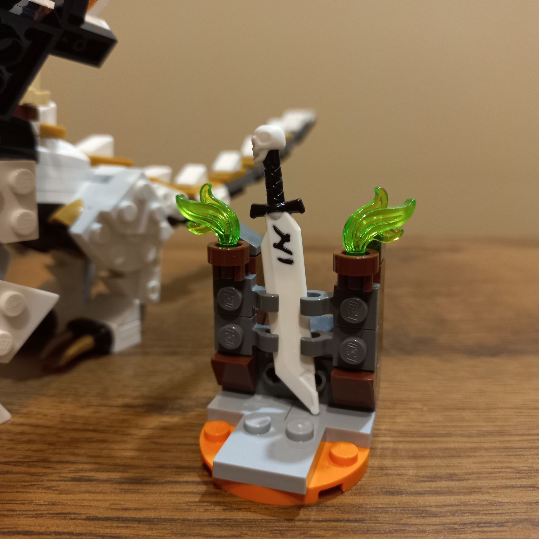Lego Ninjago Smok Mistrza Wu