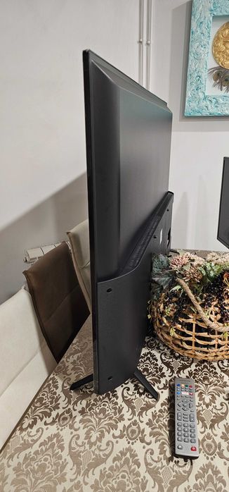 Tv sharp nova. 55 polegadas.  1m40 de ecrã usada