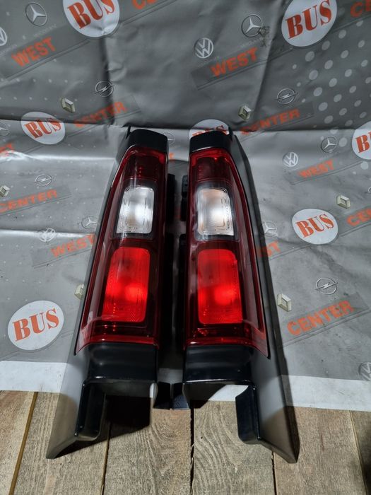 Фонарь задний фара задняя Renault Trafic 3 Opel Vivaro 3