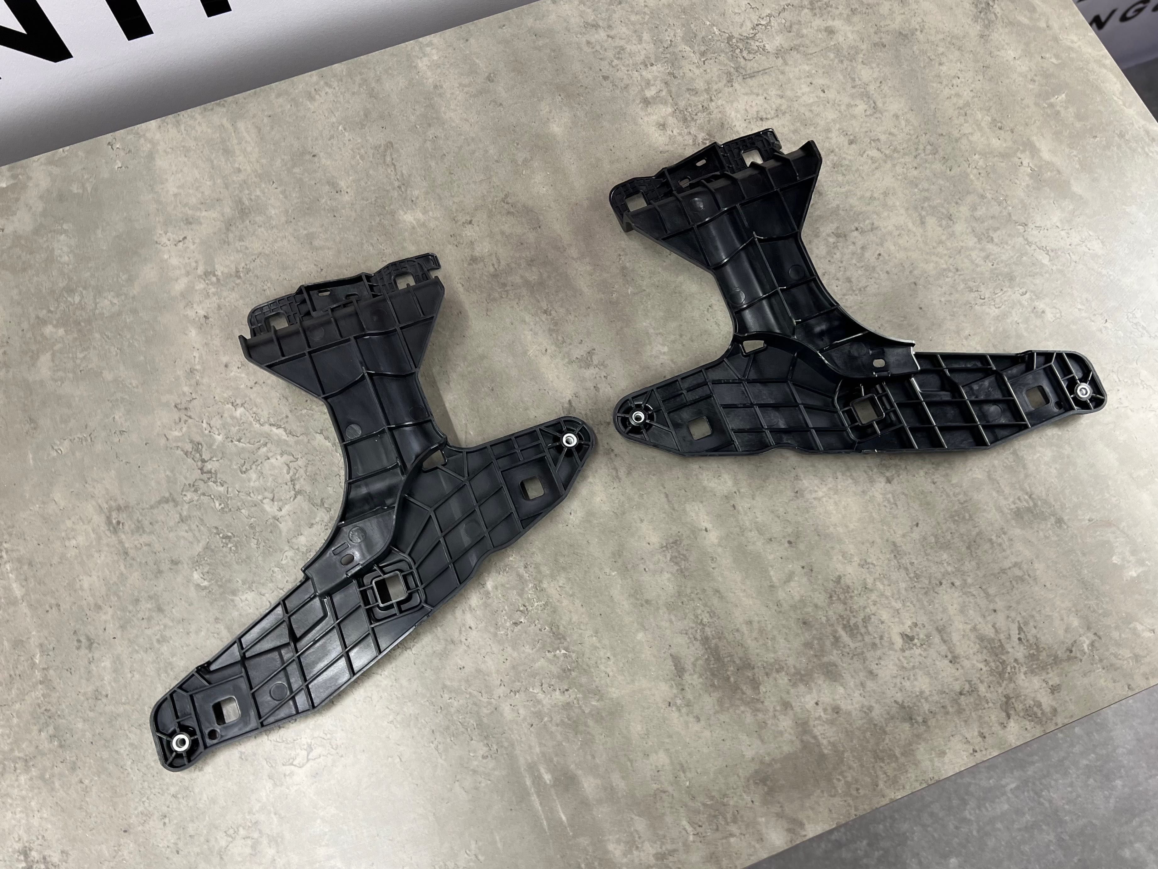 Кронштейн передньої фари - Porsche Macan 95B 95B941121B / 95B941122B