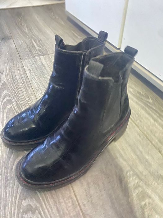 Botas pretas número 38