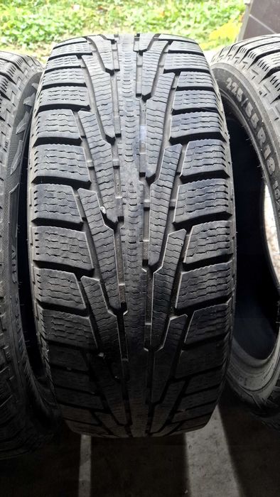Зимові шини 4 шт вживані Nokian 225/55/18