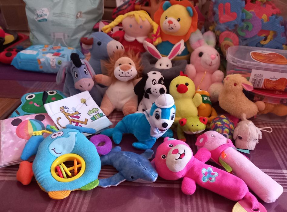 Zestaw- Duża mata dla niemowlat (1 m) + pozytywki i misie