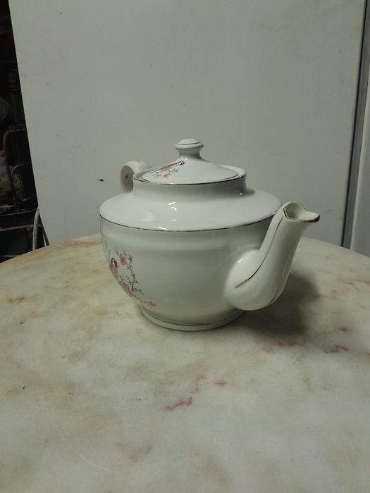 Antigo bule da fábrica sacavem