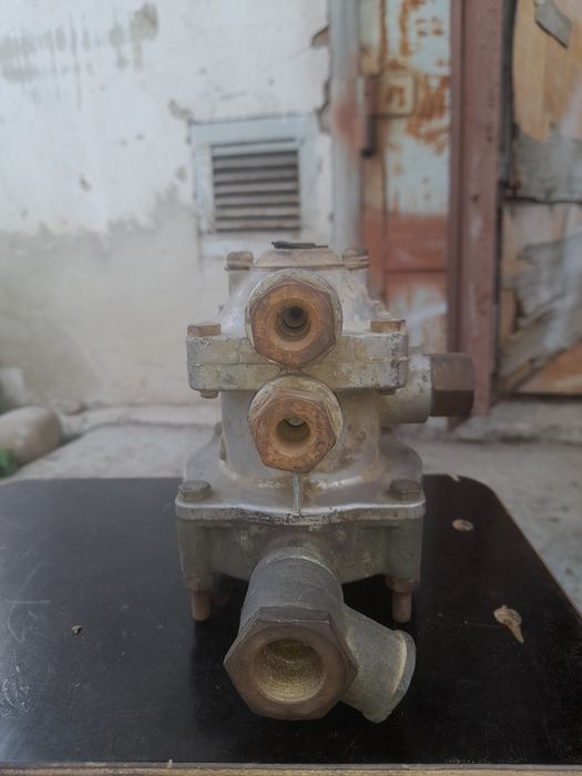 Тормозний кран прицепа [Зил,Маз,Краз,]