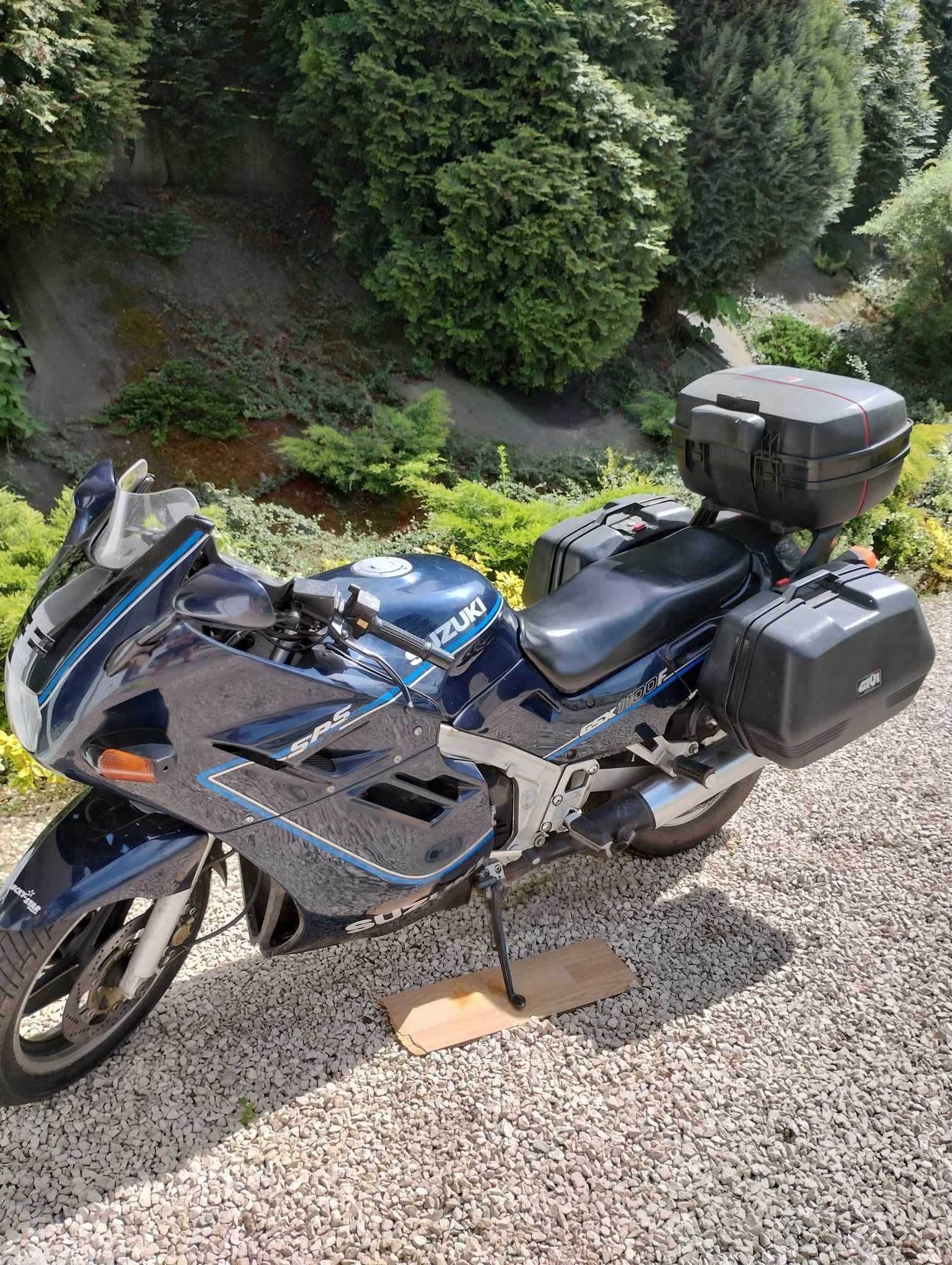 Suzuki gsx 1100F