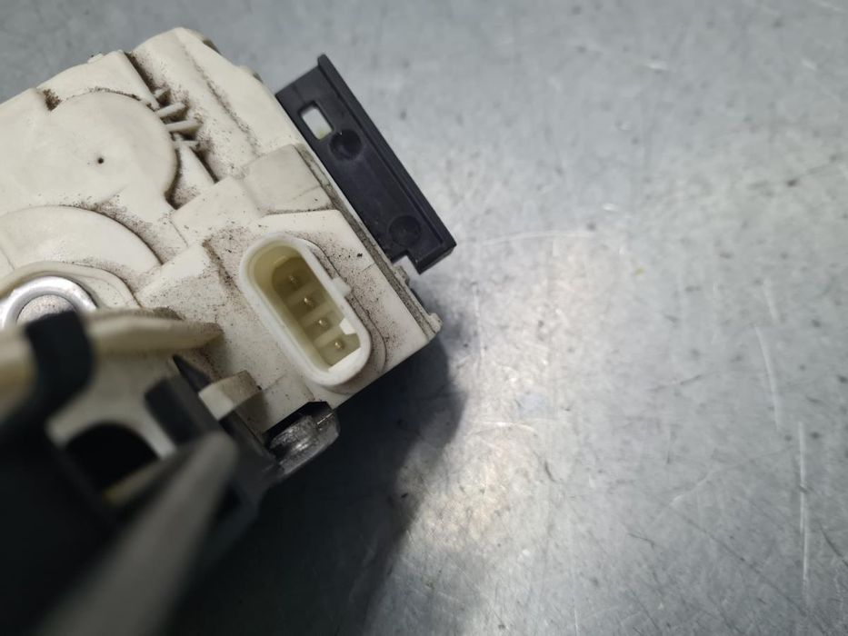 Fechadura / fecho porta trás direito MERCEDES-BENZ Classe A (W176)