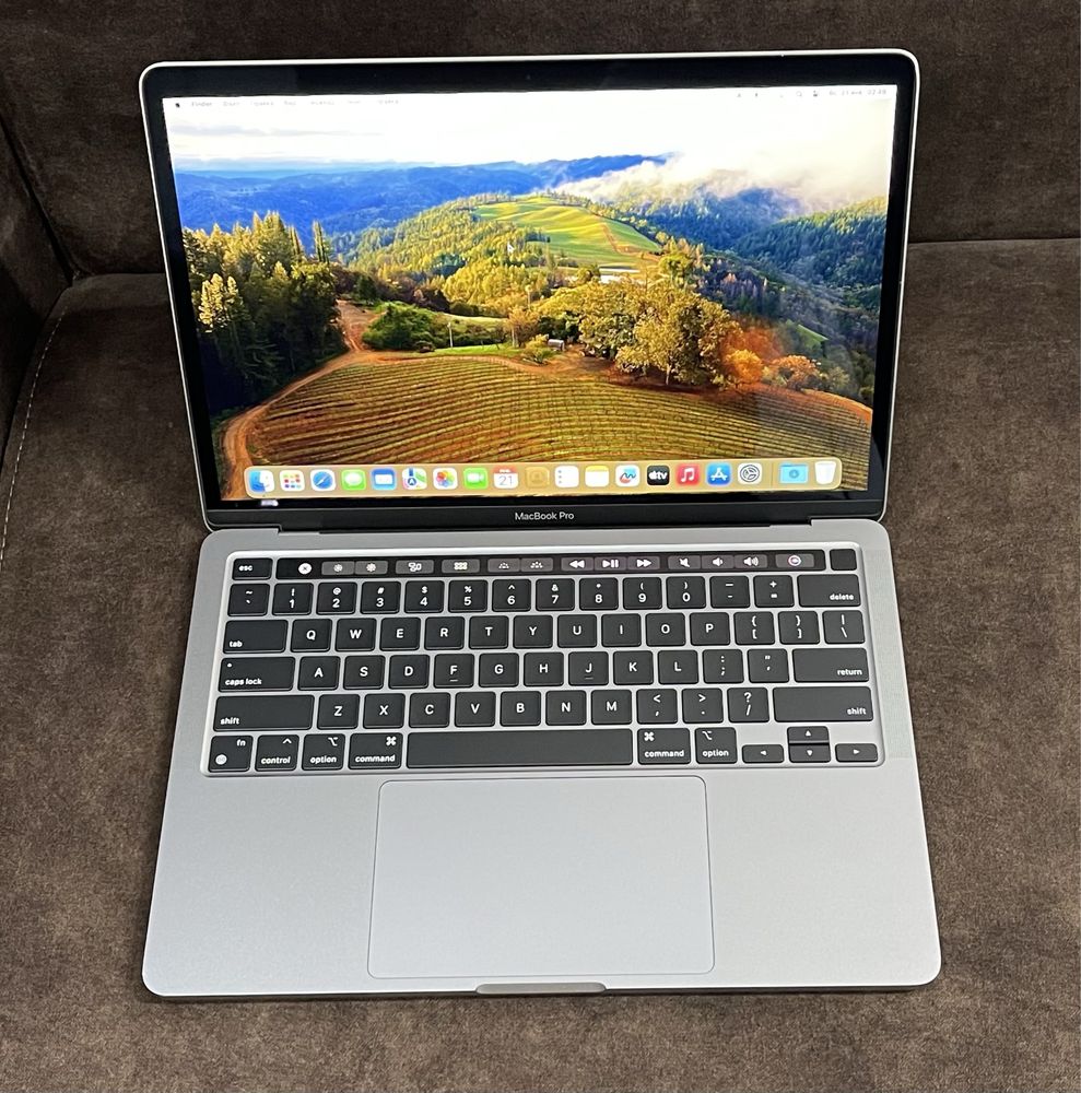 MacBook PRO  13 Retina 2022 / М2 / RAM 8 / SSD 256 GB / Touch Bar