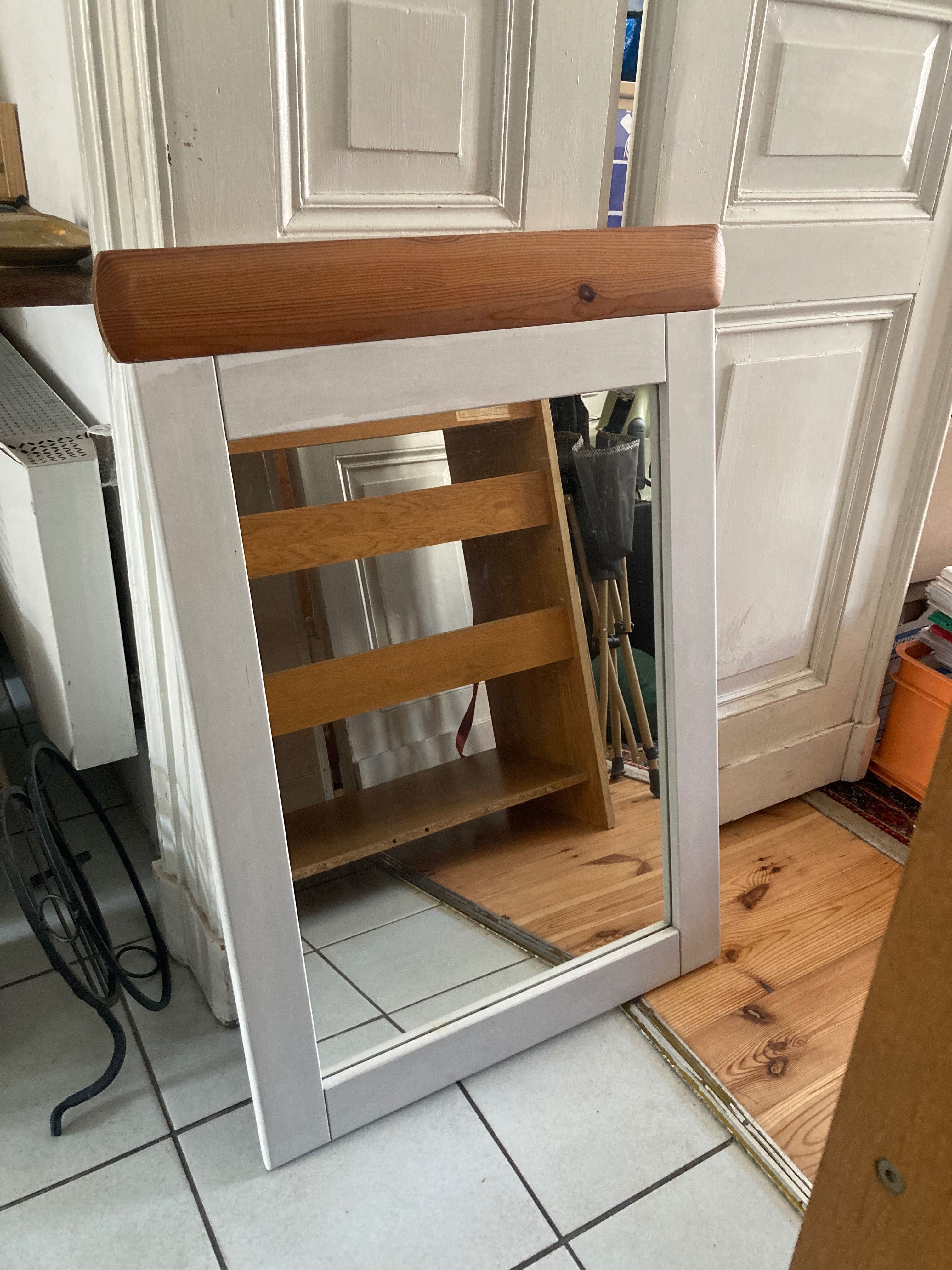Drewniane lustro białe Ikea