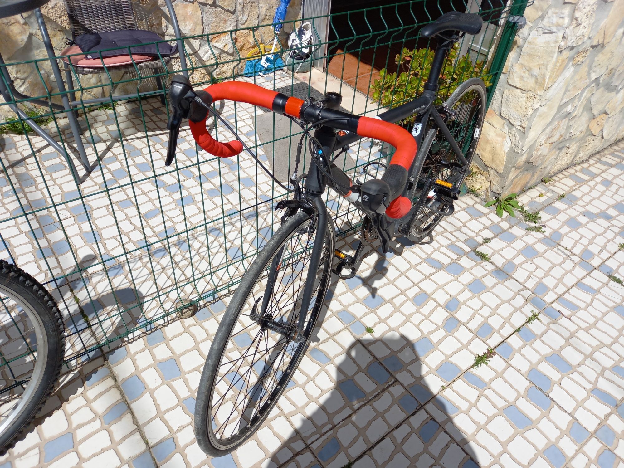 Bicicleta de corrida em bom estado, pouco uso