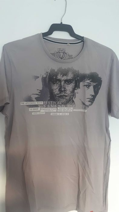 Tshirt Festival Weekend tamanho 35