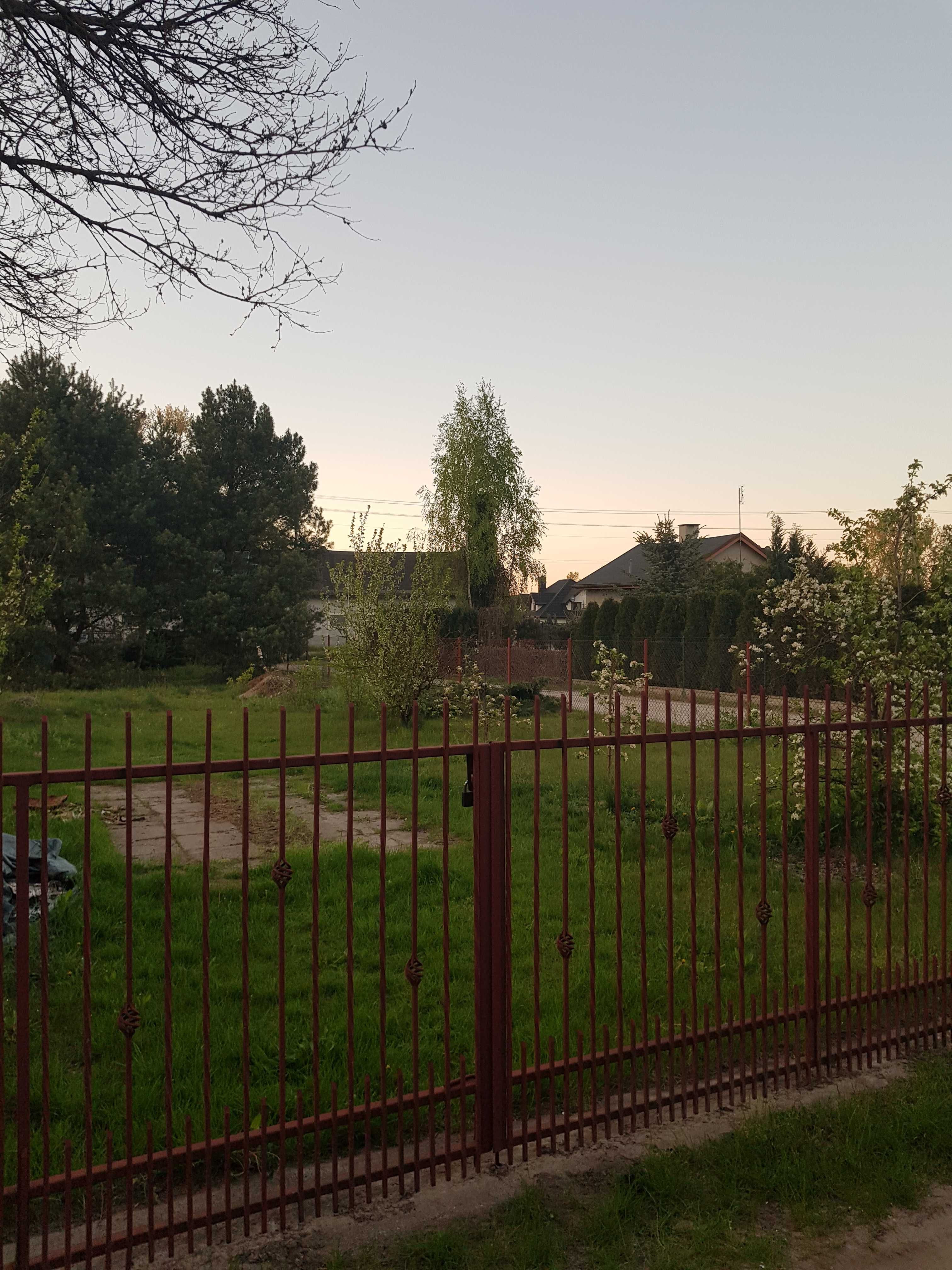 DZIALKI  R.O.D  jedna 400 m z domkiem i dwie polaczone 800 m