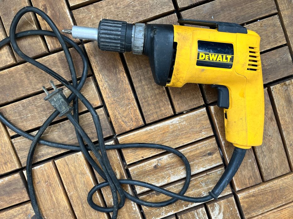 DEWOLT-DW 250-wkrętarka