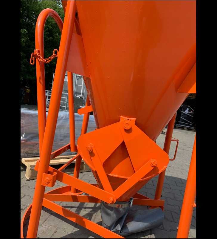 Zbiornik pojemnik dźwigowy Eichinger 500L z zawiesiem silos do betonu