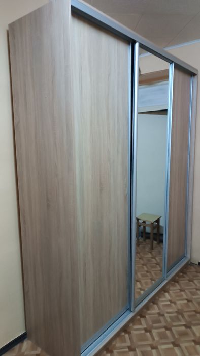 Продам новый шкаф-купе 3 секции  240*60*210, договорная
