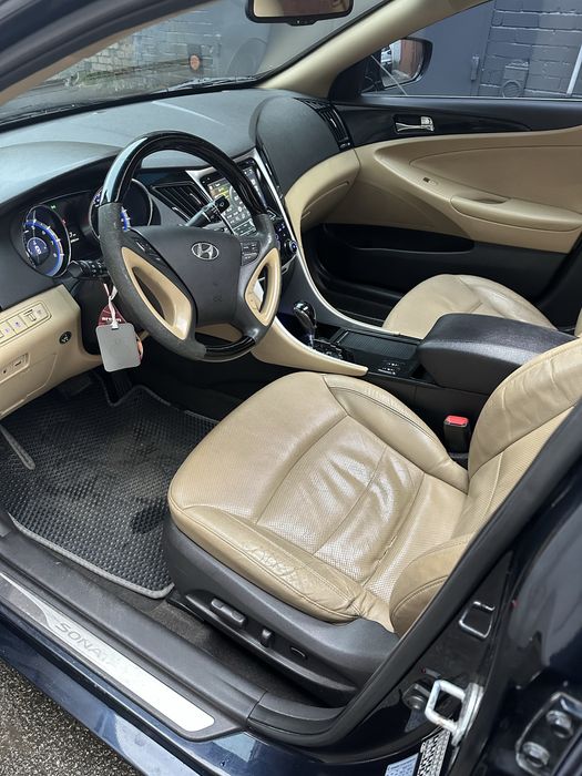 Hyundai Sonata 2011 офіціна