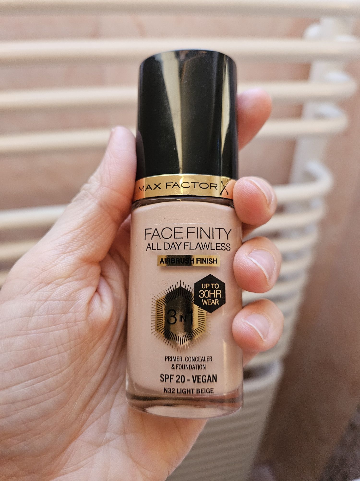 Podkład i korektor Max Factor Facefinity  3in1 odcień N32 i N1