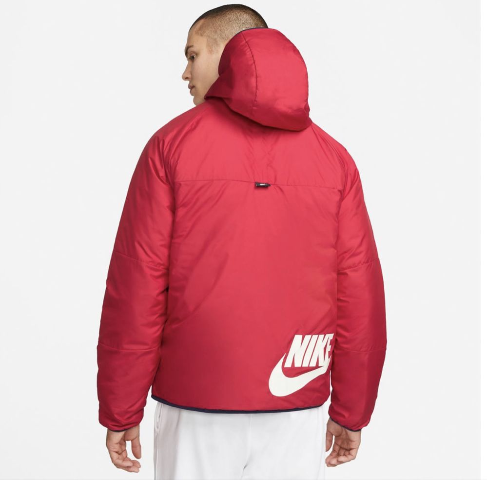 Куртка Nike оригінал розмір S