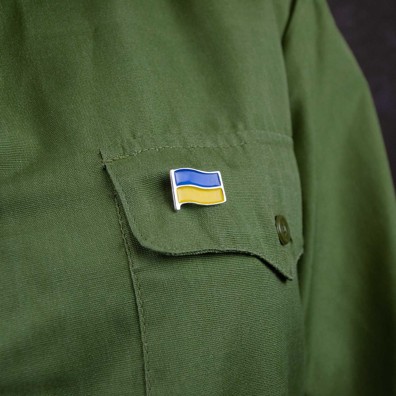 Серебряный знак в виде флага Украины