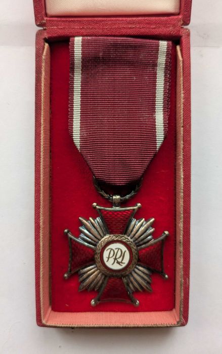 Krzyże zasługi PRL (złoty, srebrny, zasłużony pracownik)