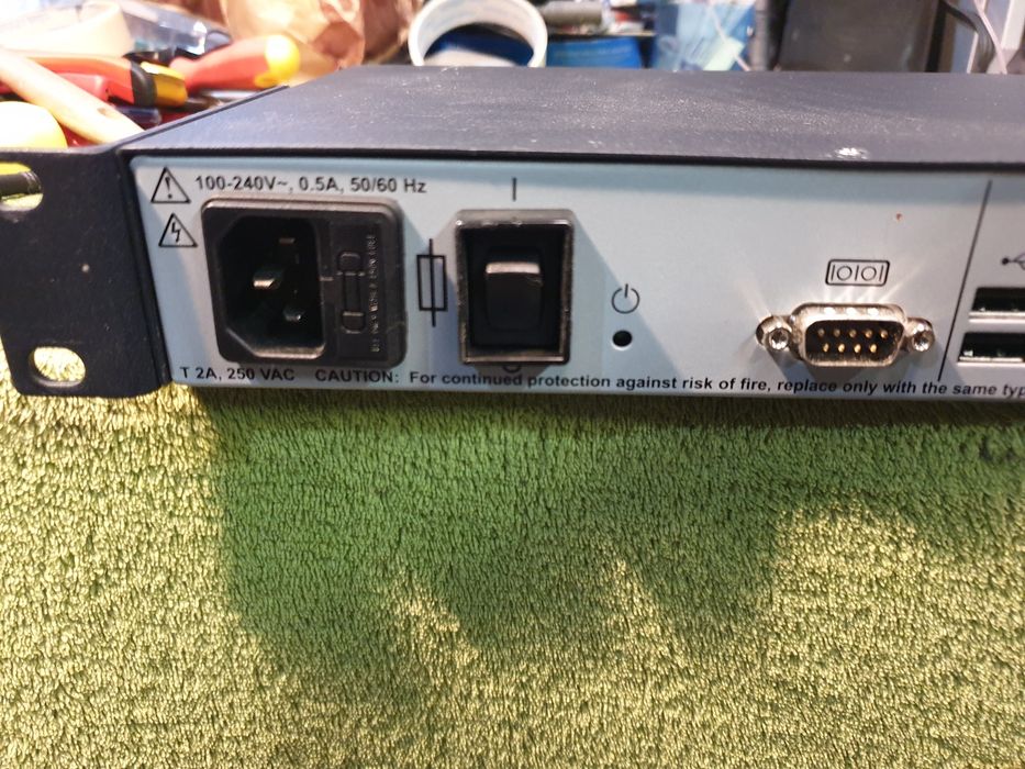 AVOCENT Autoview 2015 przełącznik sygnału.