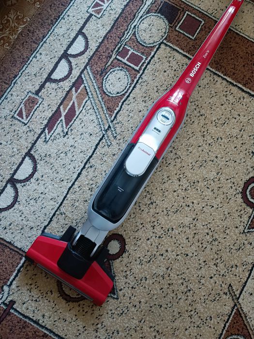 Пылесос аккумуляторный Bosch BCH6ZOOO
