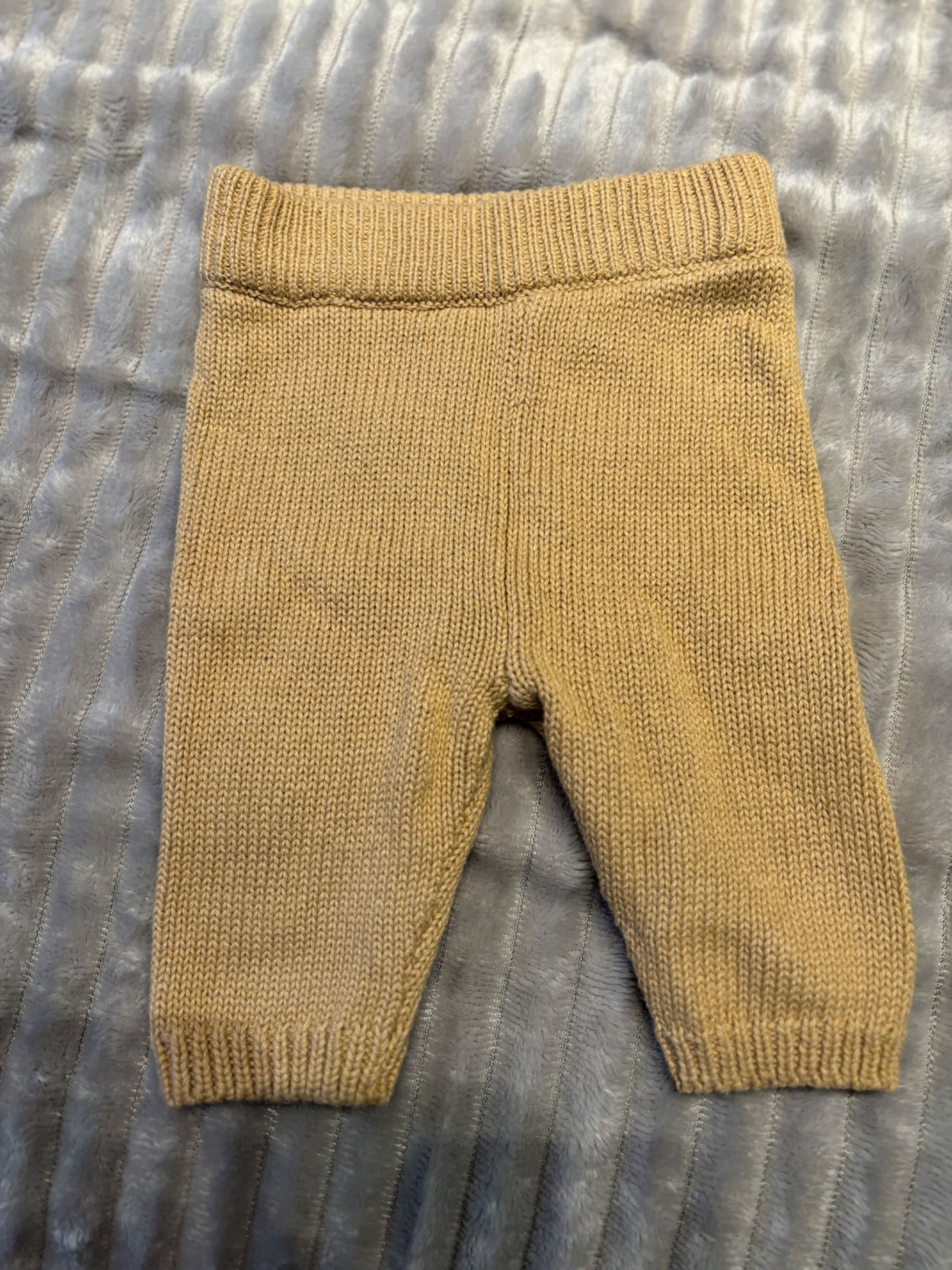 Sweter ze spodniami