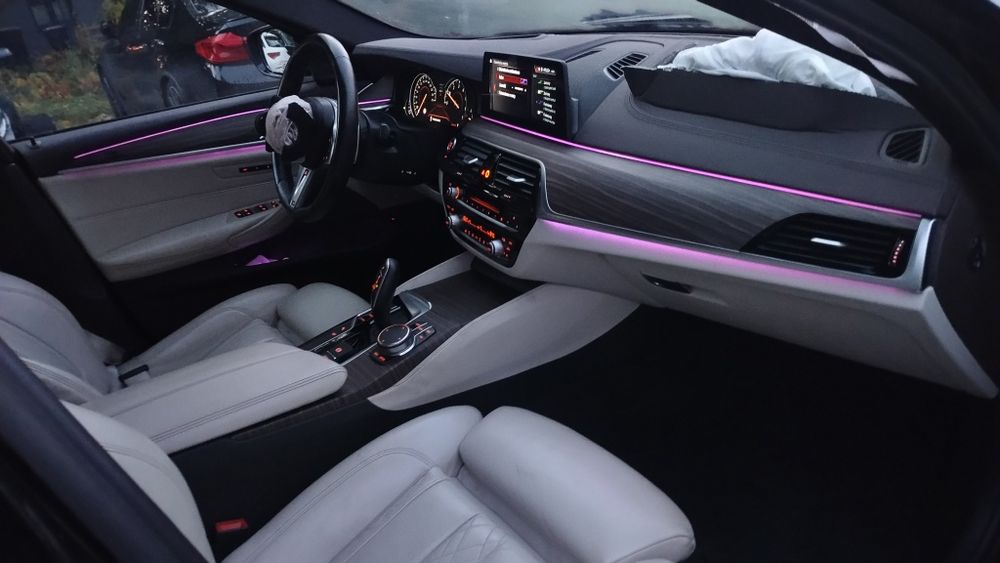 BMW 5 G30 530i M-PAKIET Dociagi HEAD UP RADAR Kamery 360 HARMAN Zareje